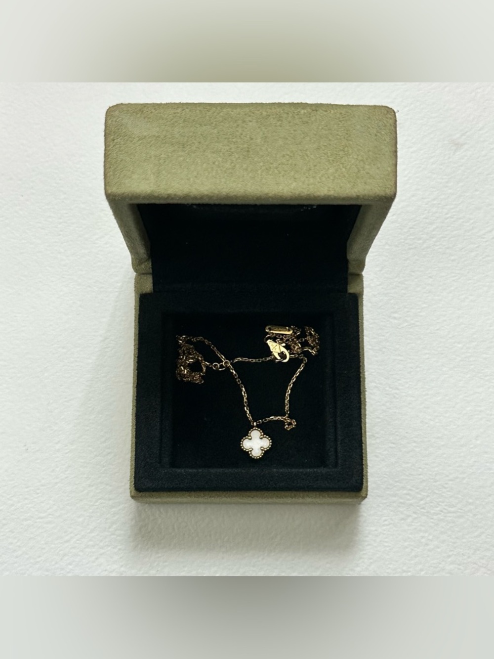 Van Cleef & Arpels Sweet Alhambra Pendant Necklace 18K YG Mother of Pearl MOP